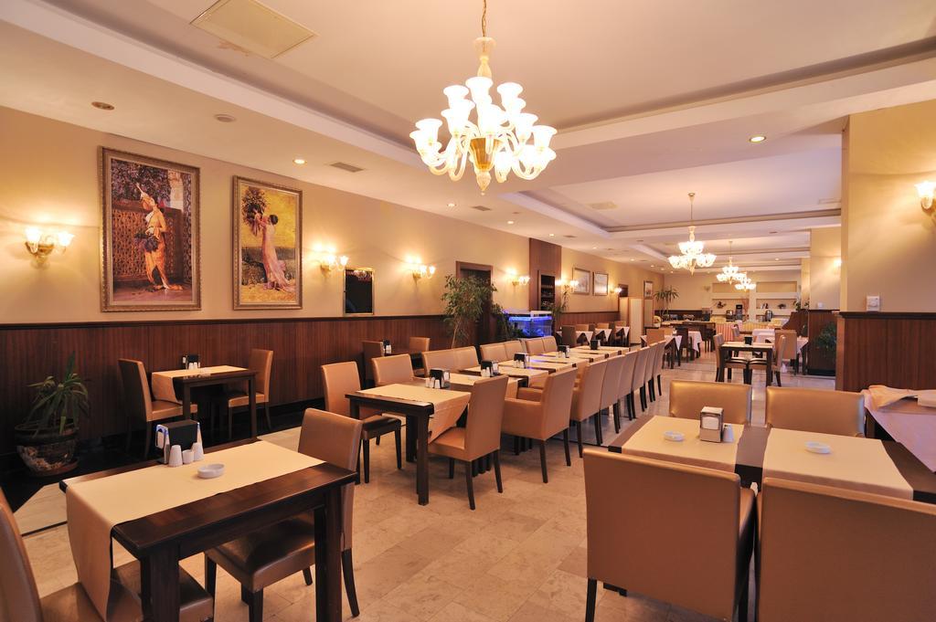 Pelikan Hotel Buyukcekmece Exterior photo